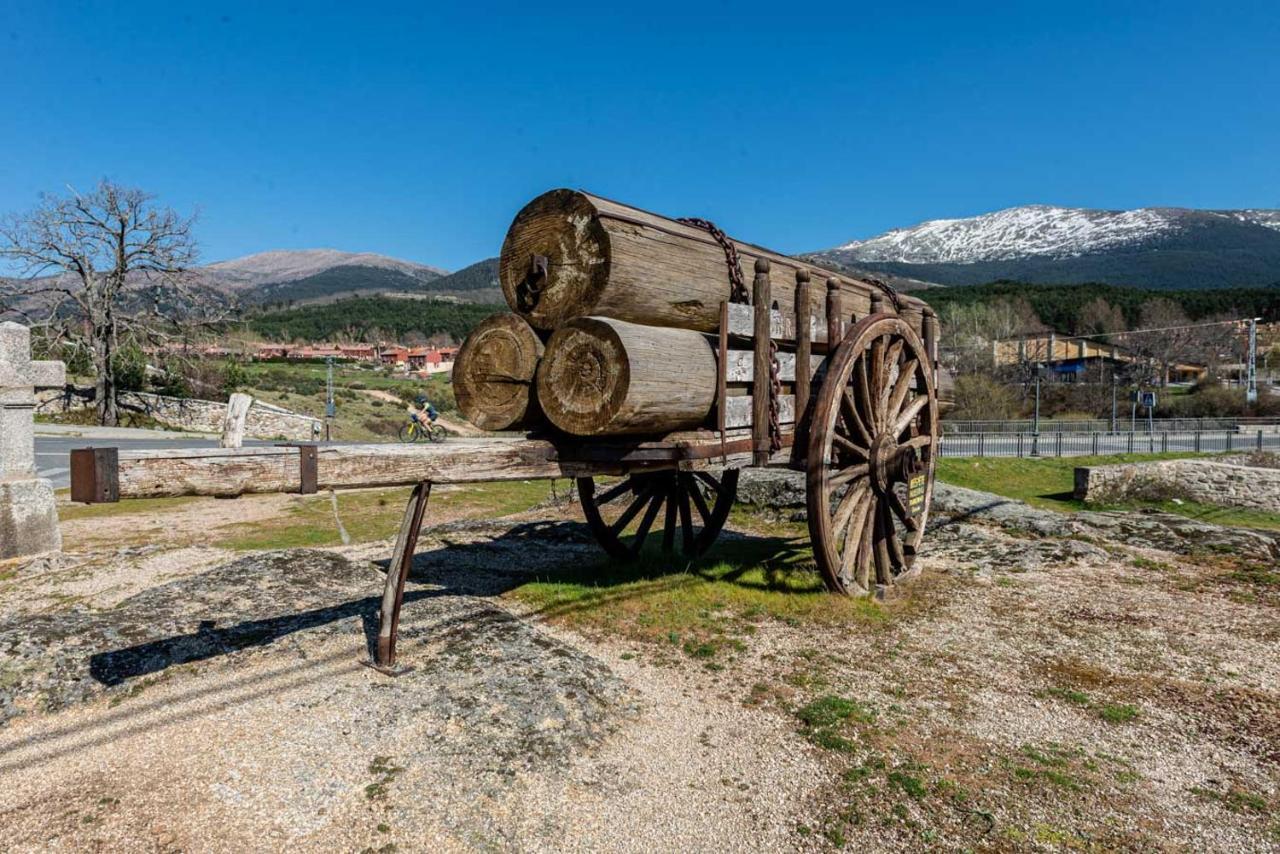 Casa Rural Valsain Lodge La Pradera de Navalhorno Luaran gambar