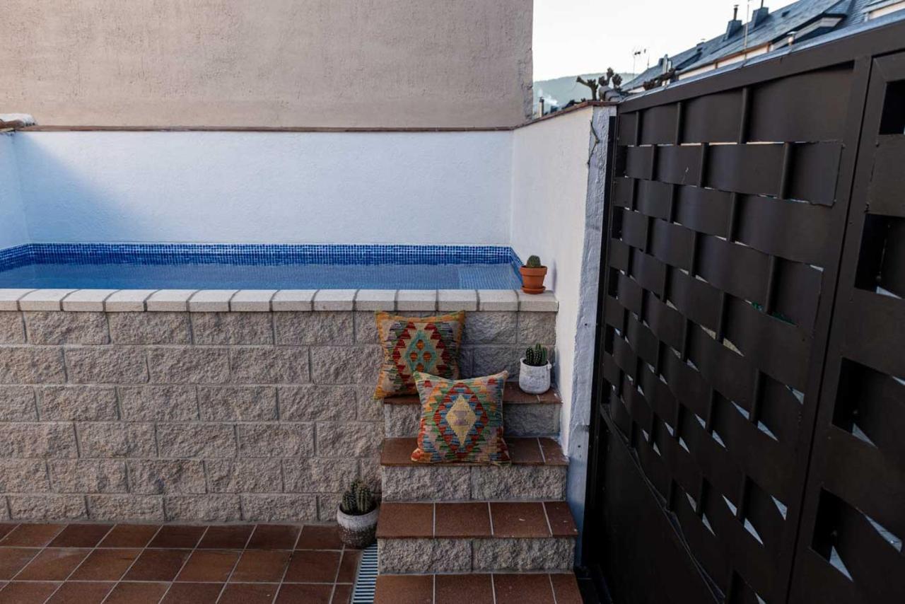 Casa Rural Valsain Lodge La Pradera de Navalhorno Luaran gambar